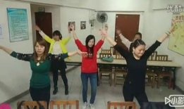 小苹果舞蹈视频,全民热舞潮流新风向